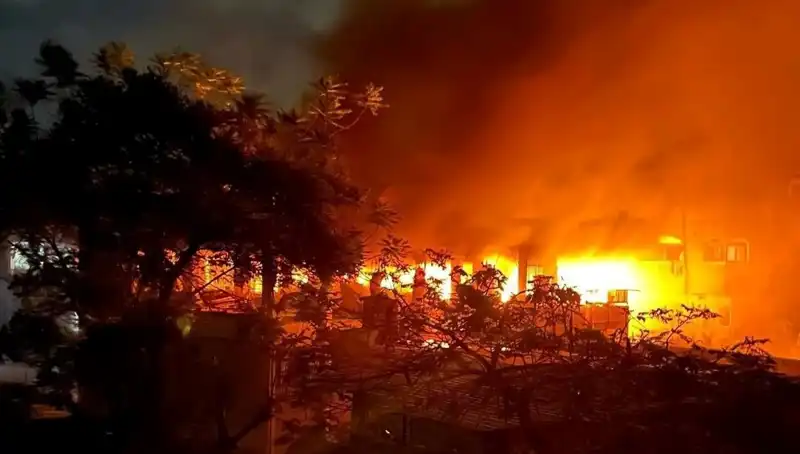 Gazze'de İsrail'in Havalı Saldırısı: 37 Sivil Hayatını Kaybetti