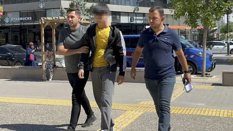 Tartışma Sonucu Kardeşini Bıçaklayan Genç, Gözaltına Alındı