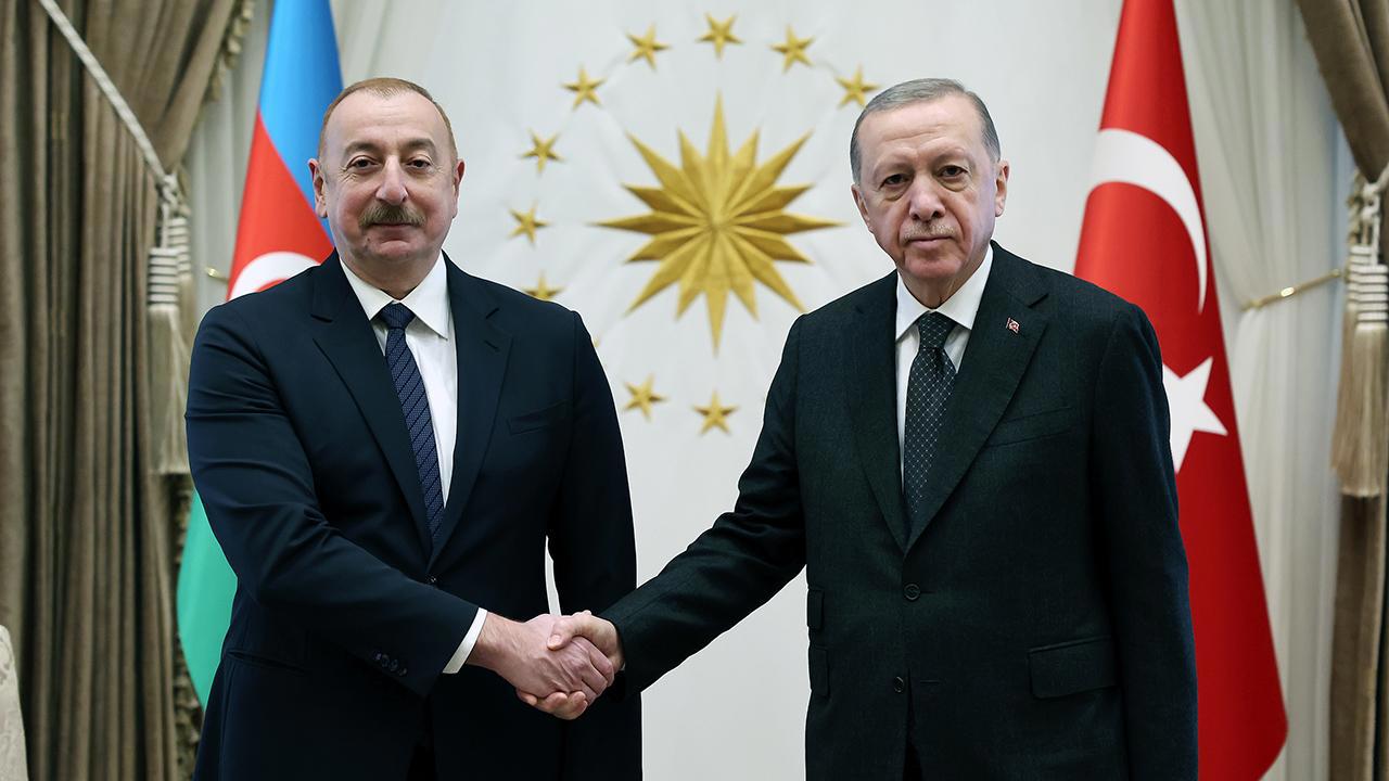 Cumhurbaşkanı Erdoğan, Aliyev'le İlişkileri Güçlendirmek İçin Görüştü