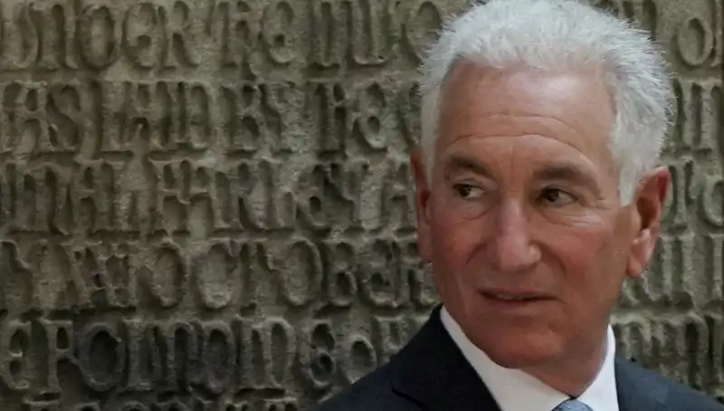 ABD Senatosu'ndan Trump'ın Dünürüne Tarihi Onay: Siyasi Tartışmalar Tavan Yaptı